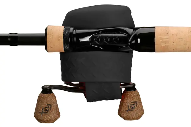 13 Fishing Skull Cap Black Gummerat skydd för dina rullar 