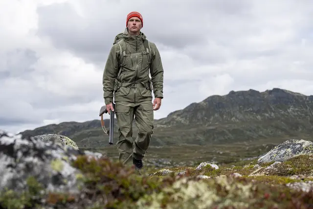 Bergans Hogna 3L Jacket Green Mud S 3-lagers skaljacka för jakt 