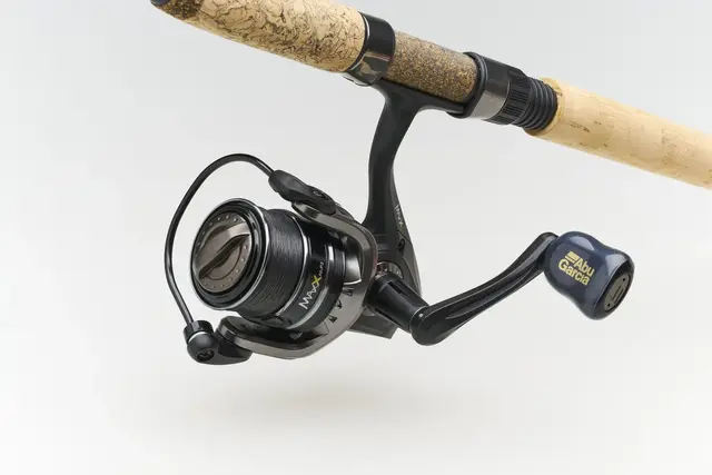 Abu Garcia Phazer Pro Travel Salmon 5-delt haspelsett 10'6" 15-50g 