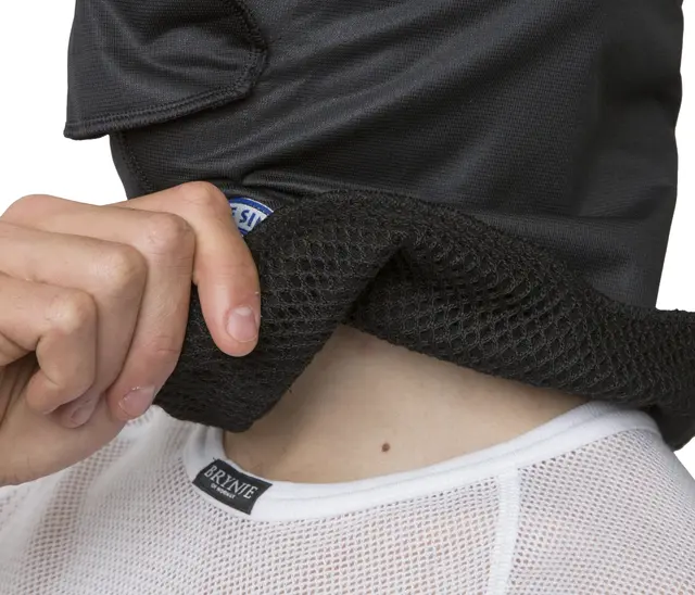 Brynje Arctic Balaclava Vindtett OZ Sort med netting på innsiden 