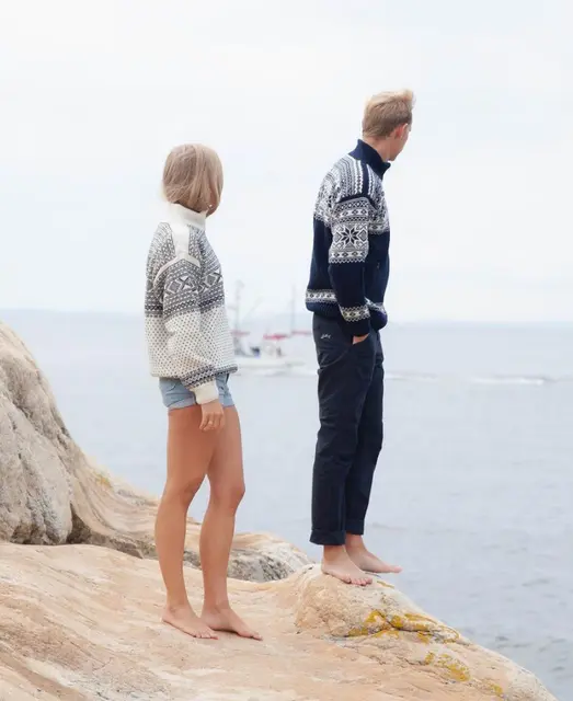 Bråtens Setesdal Genser Hvit S God og varm ullgenser med fôret hals 