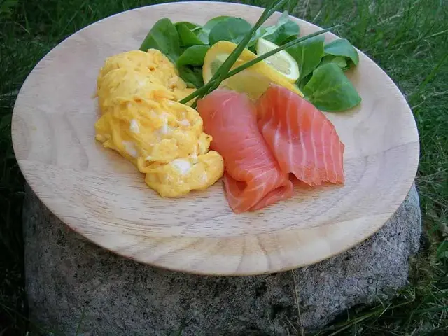 Eagle bestickset i trä med läderväska Eagle Products 