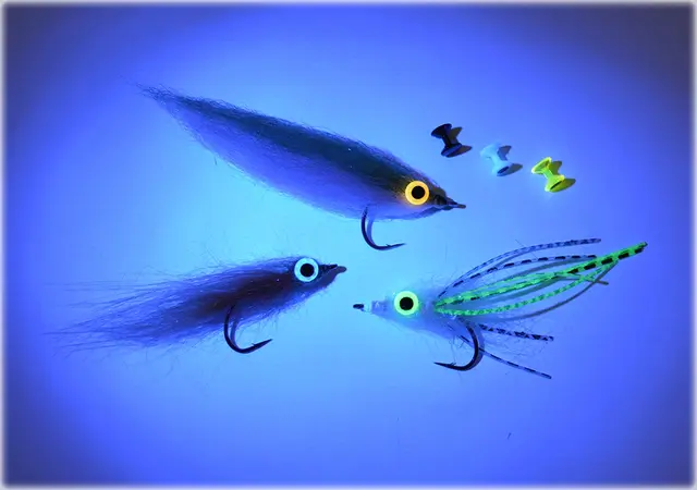 Diamond Fish Eyes - Transparent 4mm Super Fluorescent fiskeøyne 16 stk 