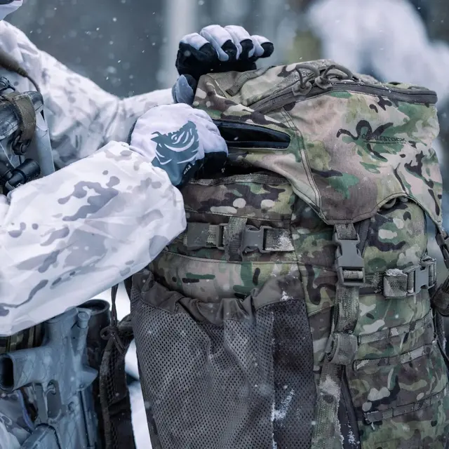 Eberlestock V90 Battleship 100L Coyote Oppgradert ryggsekk med smarte løsninger 