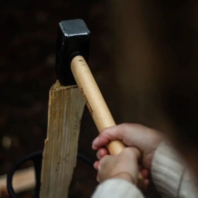 Espegard Kindling Cracker med slegge Smart vedkløyver som kommer med slegge 