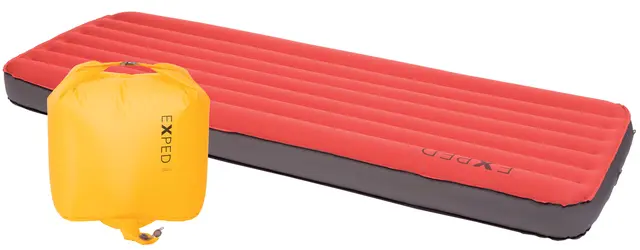 Exped MegaMat Lite 12 LXW Ruby Red Allsidig, mykt og varmt liggeunderlag 