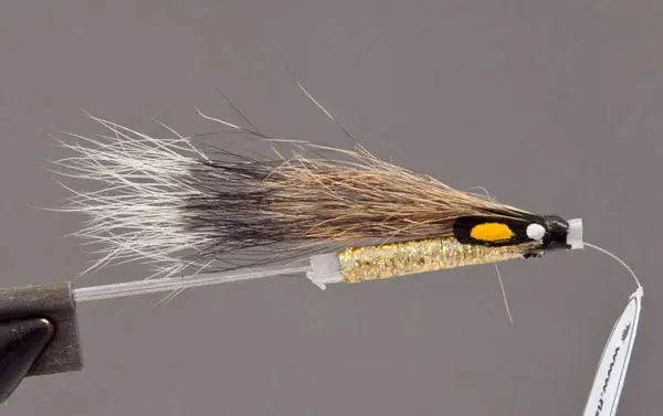 Riffling Hitch V-Fly - Holo Gold Köp 12 flugor och få en gratis flugbox 