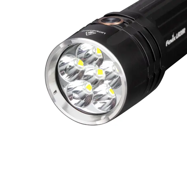 Fenix LR35R LED Lampa 10000 lumen och uppladdningsbar 