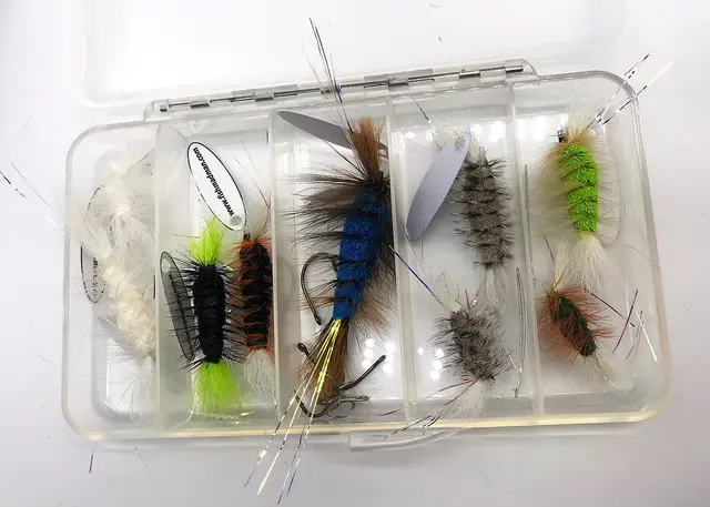 Fishmadman Scandinavian Tube Bomber set Inkluderat box och krokar 