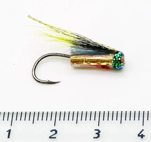 Fishmadman V-Fly Hitchman Small Gold Köp 12 flugor och få en gratis flugbox 