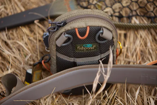 Fishpond San Juan Vertical Chest Pack Sand/Saddle Brown 