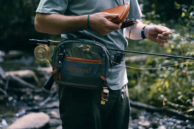 Fishpond Switchback 2.0 Midjeväska gjord i återvunnet material 