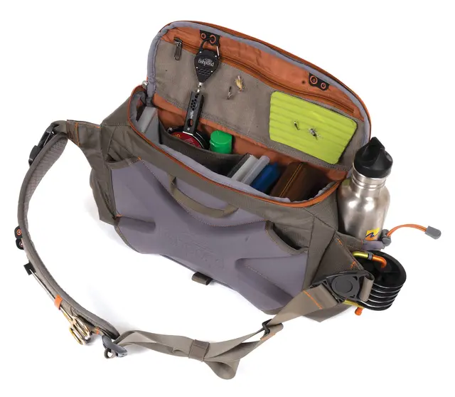 Fishpond Flathead Sling Pack Gravel Slingbag väska med smidiga lösningar 