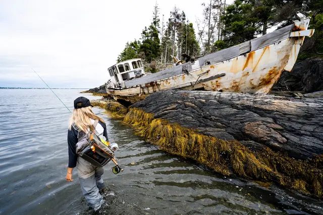 Fishpond Flathead Sling Pack Gravel Slingbag väska med smidiga lösningar 