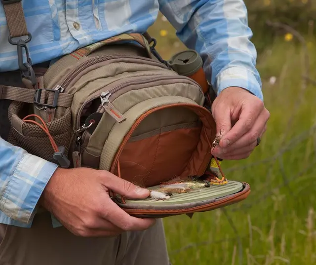 Fishpond Waterdance Guide Pack Driftwood Mycket praktisk midjeväska 