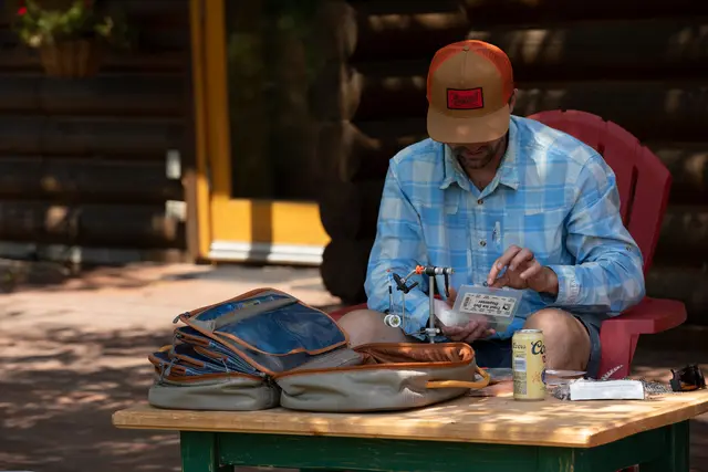 Fishpond Tailwater Fly Tying Kit Flugbindningsväska med god plats 