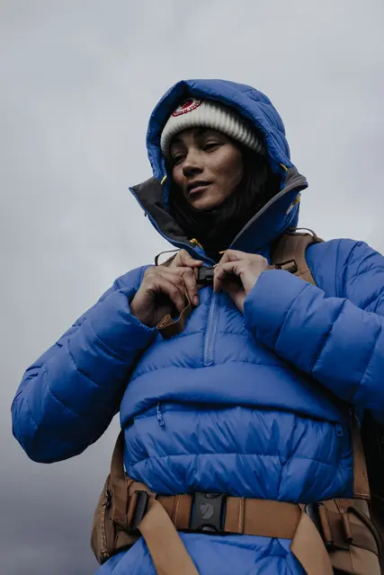 Fjällräven 1960 Logo Hat Black Behagelig strikkelue i lammeull 