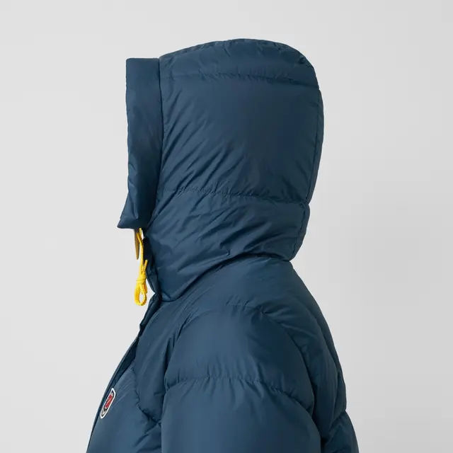 Fjällräven Expedition Down Jacket W L Isolert dunjakke til dame i deep forest 