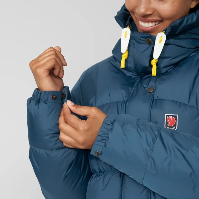 Fjällräven Expedition Down Jacket W L Isolert dunjakke til dame i deep forest 