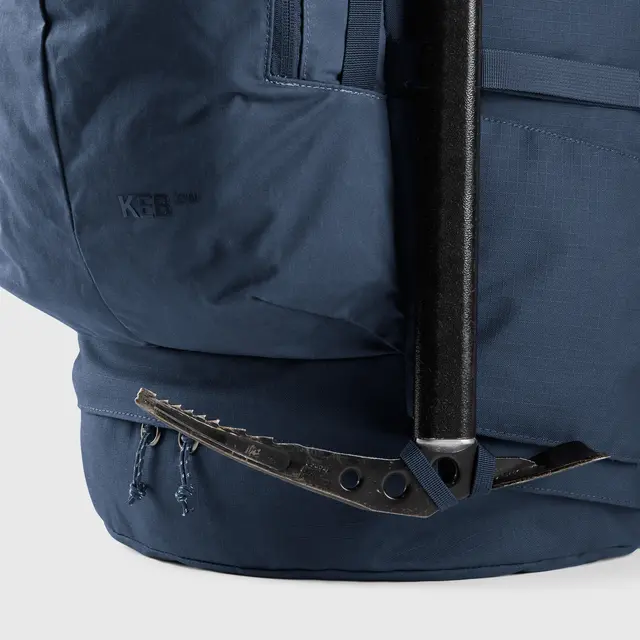 Fjällräven Keb 72 W Black Robust helårssekk med treramme 