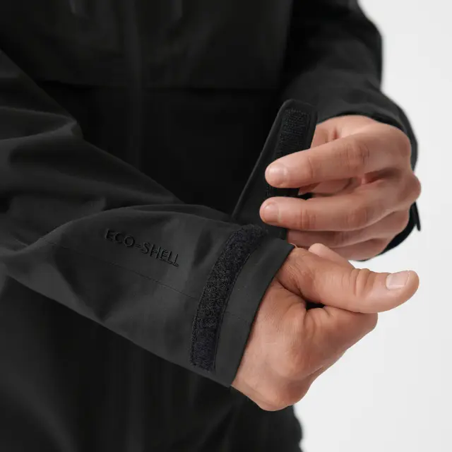 Fjällräven Keb Eco-Shell Jacket M L Trelags skalljakke til herre i Black 