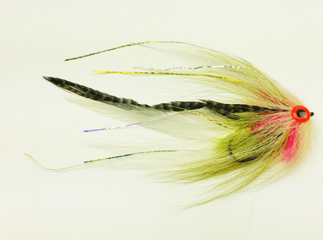 Bauer Pike Deceiver #4/0 Dirty Roach Kvalitetsflugor från välkänd märke 