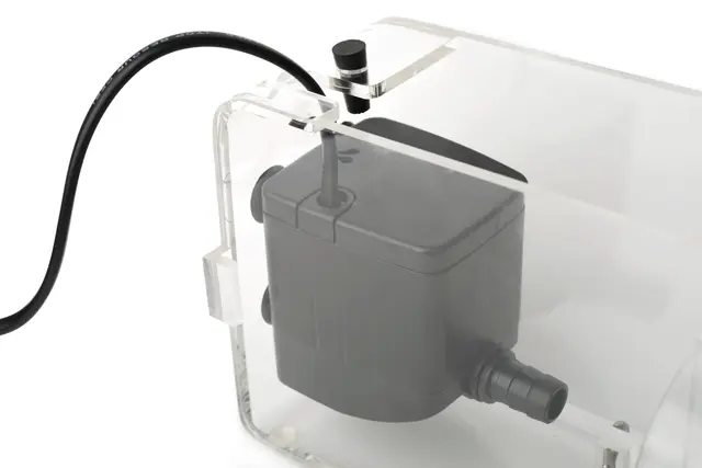 Fish-Skull Flytester Testa dina flugor i strömmande vatten 