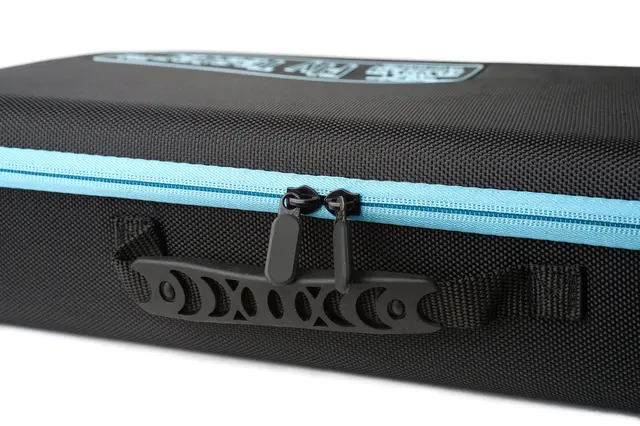 Fish-Skull Flytester Testa dina flugor i strömmande vatten 