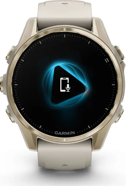 Garmin fenix 8 43 mm AMOLED Sapphire Soft Gold med tåkegrå/sand silikonrem 