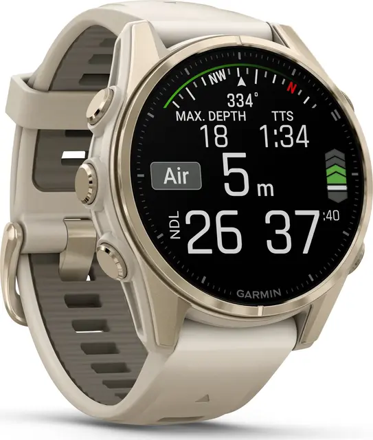 Garmin fenix 8 43 mm AMOLED Sapphire Soft Gold med tåkegrå/sand silikonrem 