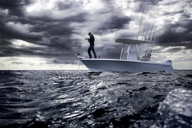 Garmin Force Kraken Hvit 90'' Frrontmonter motor til saltvannsbruk 