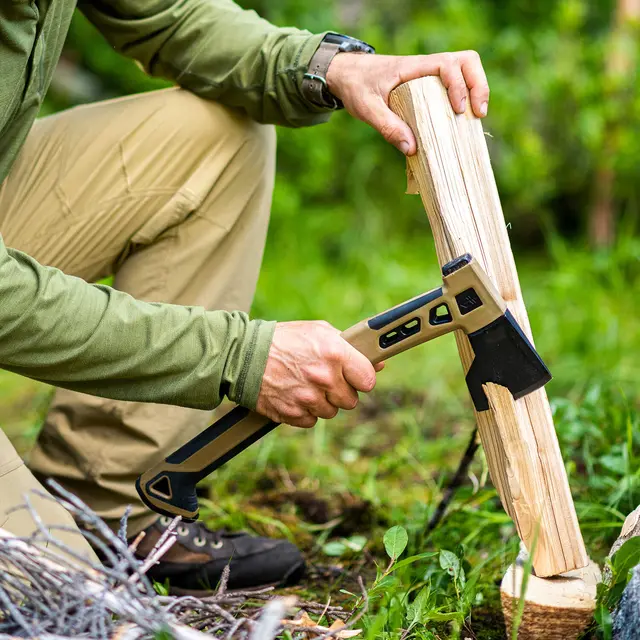 Gerber Bushcraft Axe Coyote Brown Multifunktions buschcraft yxa på 66,7cm 