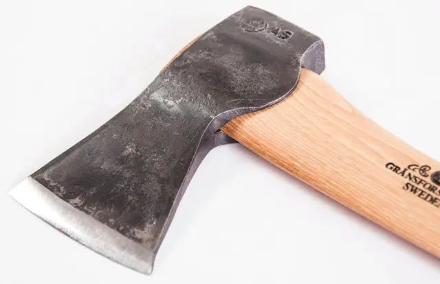 Gränsfors Liten Skogsyxa Lättast av Gränsfors Bruks yxor 