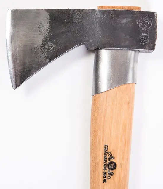 Gränsfors Outdooraxe Otroligt mångsidig yxa 
