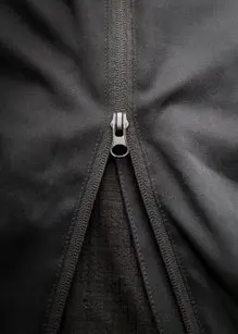 Heat Experience Heated Knee Pants S Slitstark Svart värmebyxa med dragkedjor 