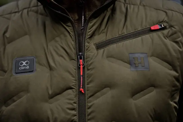 Härkila Clim8 Insulated Waistcoat XS Isolerande värmeväst med el 