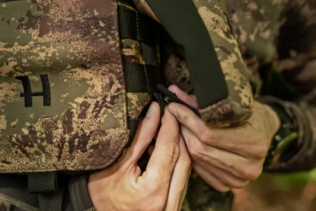 Härkila Deer Stalker camo bino strap AXI S MSP Forest green One size 