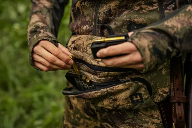 Härkila Deer Stalker camo waist pack AXI S MSP Forest green 4 L 