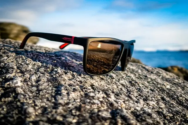 Leech ATW6 Red En klassisk wayfarer-modell 