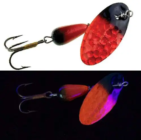 Panther Martin Hammered UV Salmon/Blk 7g Spinnare med hammrede UV spinnerblad 