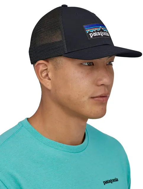 Patagonia P-6 Logo LoPro Trucker Hat Navy Blue, klassisk cap 
