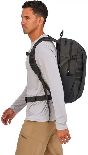 Patagonia Stealth Pack 30L Noble Grey Komfortabel og justerbar ryggsekk 