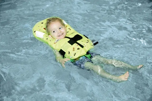 Regatta Soft Elias 100N Lemon Baby Denna väst är expertens favorit 