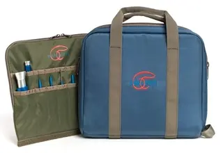 Renzetti R-Evolution Vise Travel Bag V&#228;ska till ditt flugbindningsmaterial
