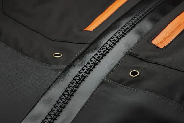 Savage Gear SG8 Chest Zip Wader M Stocking Foot 42-44/8-10 