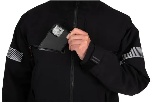 Simms CX Fishing Jacket Blackout M Jacka som håller dig torr och varm 