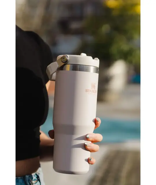 Stanley Iceflow Flip Straw Rose Quartz Praktisk drikkeflaske med sugerør 0,89 L 