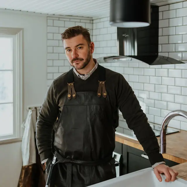 Swedteam Bull Stening Edition Apron Forkle i kraftig skinn, brown 