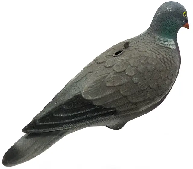 UKSW lockfågel duva hel upprest Naturtrogen bulvan 