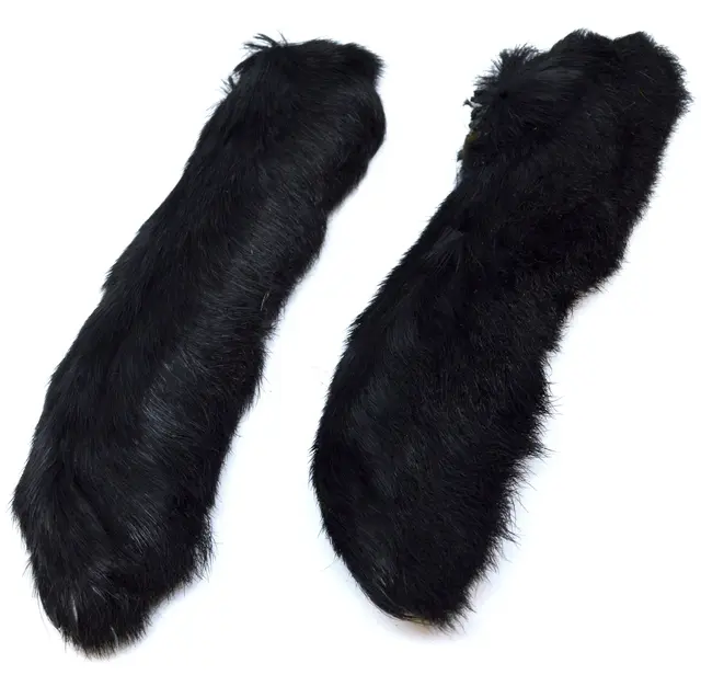 Veniard Patagonian Hares Feet Black 